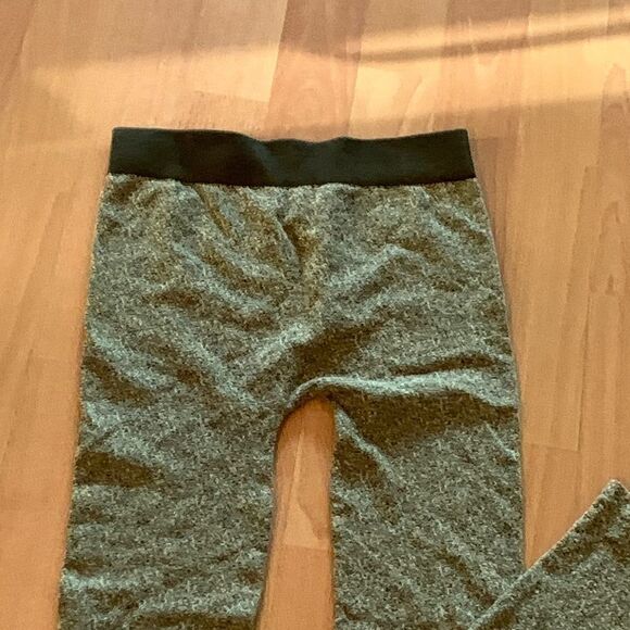 NIKIBIKI SEAMLESS LEGGINGS  - Picture 2 of 6